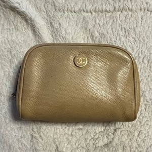 Small Chanel beige leather cosmetic bag